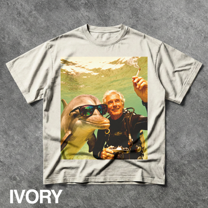Vintage Funny Underwater Dolphin Selfie Graphic Tee